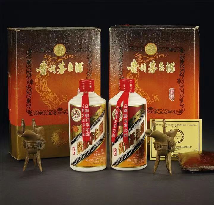 彬村山华侨农场礼盒茅台酒回收